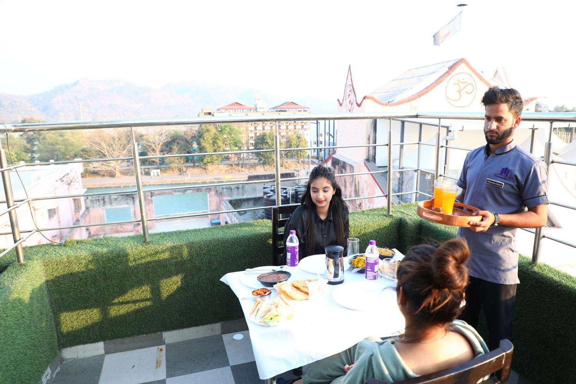 Perfectstayz Premium @Harkipauri Road Haridwār Εξωτερικό φωτογραφία